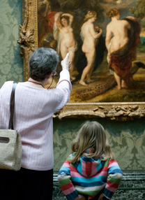 Visitors Looking At NG194