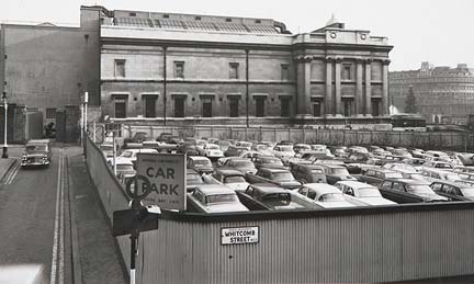 Whitcombe Street - Gallery at War
