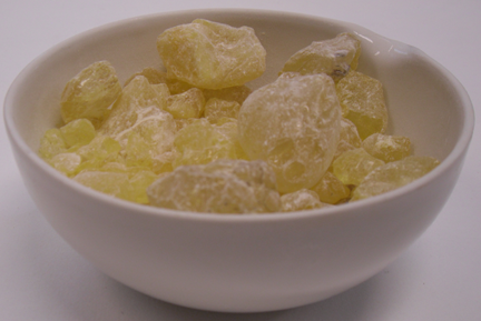 Dammar resin, obtained from the Dipterocarpaceae family of trees, is dissolved in a solvent such as white spirit to make a varnish.